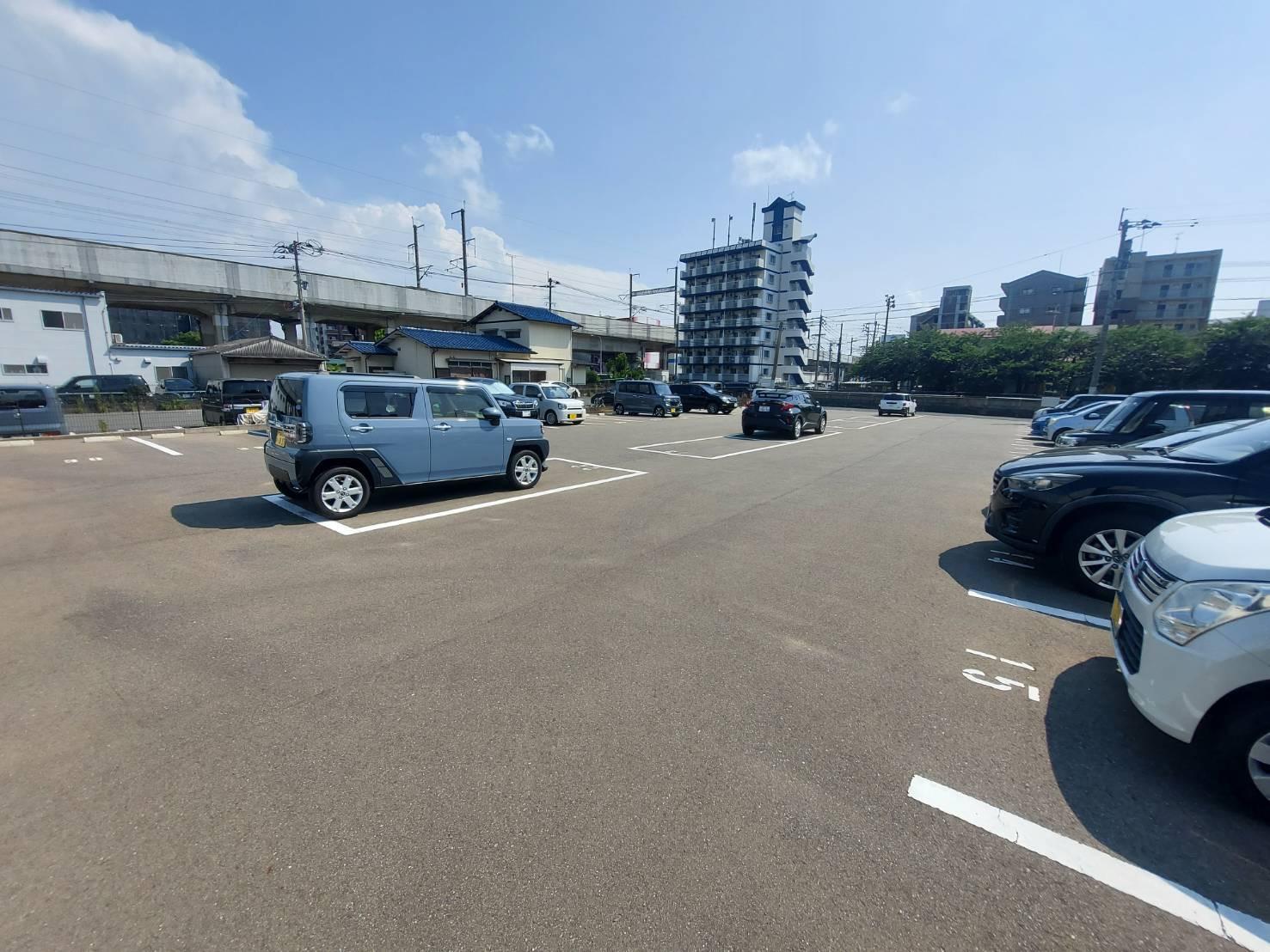 翠パーキングの外観・駐車場イメージ2枚目