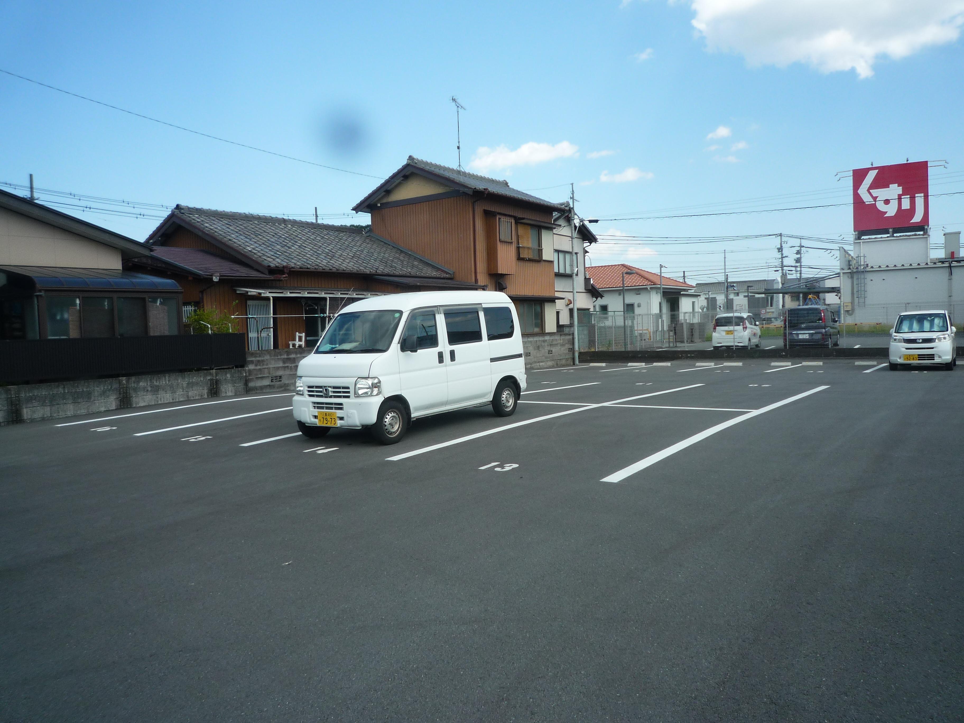 吉田月極駐車場の外観・駐車場イメージ2枚目