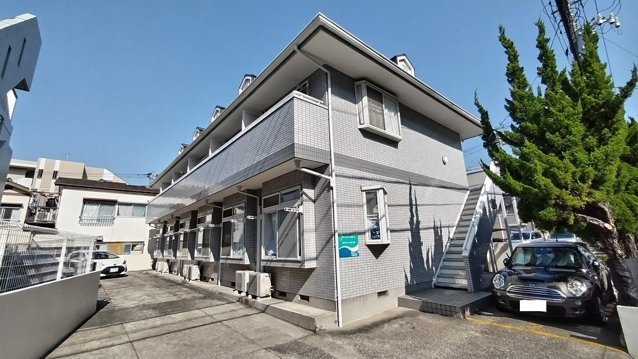 フロレセールⅡの外観・駐車場イメージ1枚目