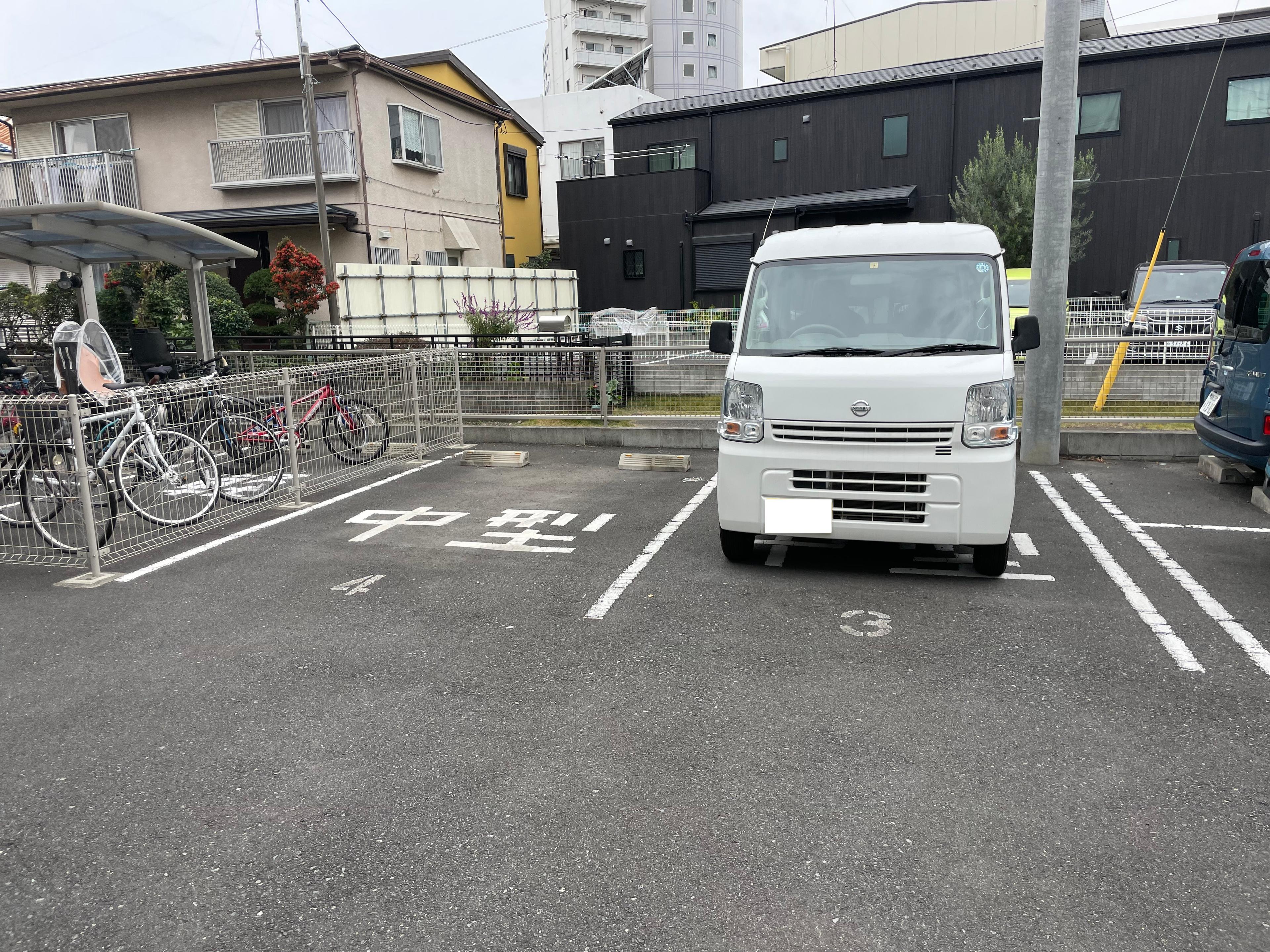 イーストピーク10敷地内駐車場の外観・駐車場イメージ2枚目