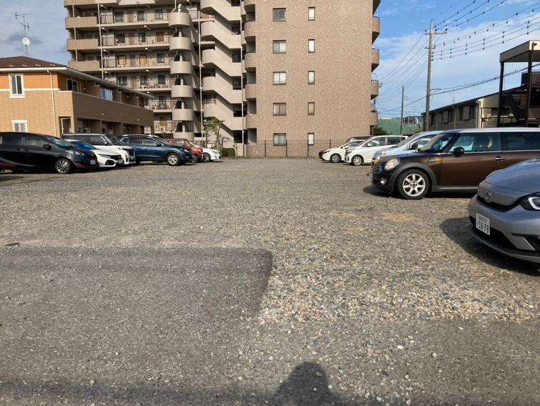 岡本Ｄ駐車場の外観・駐車場イメージ3枚目