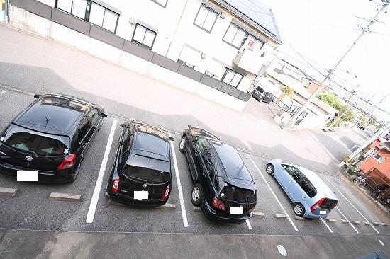 140312ﾌｧﾐｰﾕ21 A･B棟の外観・駐車場イメージ2枚目