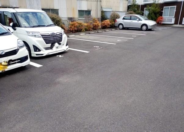 １０ハウス(24087)の外観・駐車場イメージ1枚目