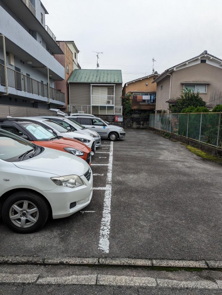 北野西白梅町83ｶﾞﾚｰｼﾞの外観・駐車場イメージ1枚目