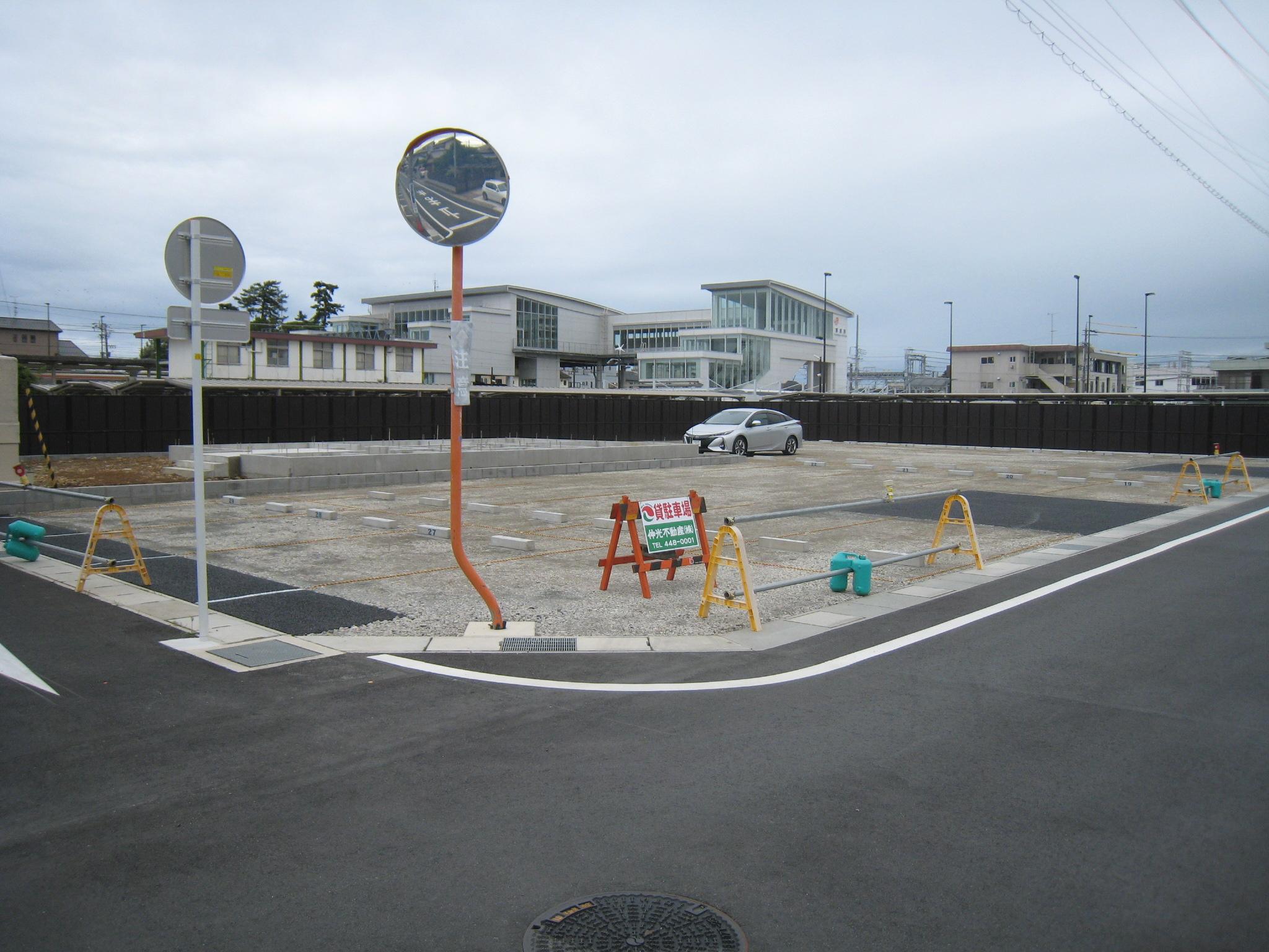 高塚町5144の外観・駐車場イメージ1枚目