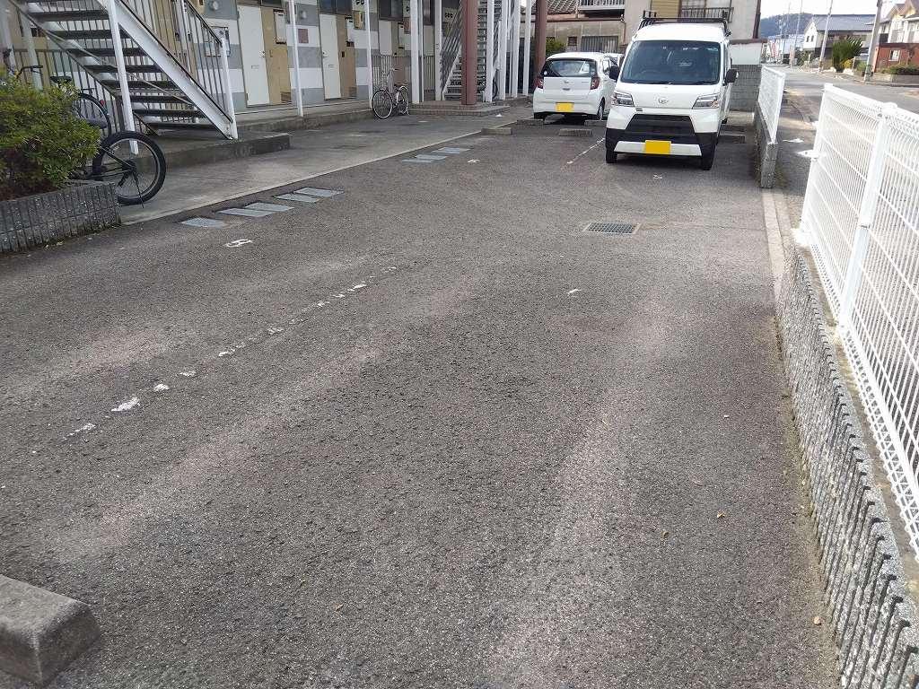須崎(12977)の外観・駐車場イメージ1枚目