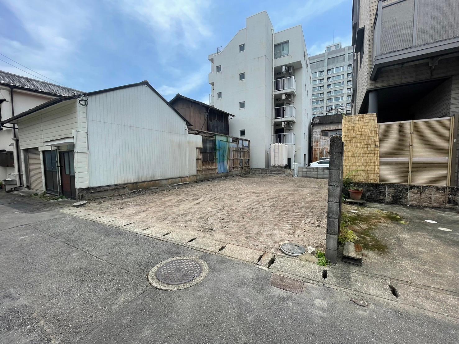 駅本駐車場の外観・駐車場イメージ2枚目