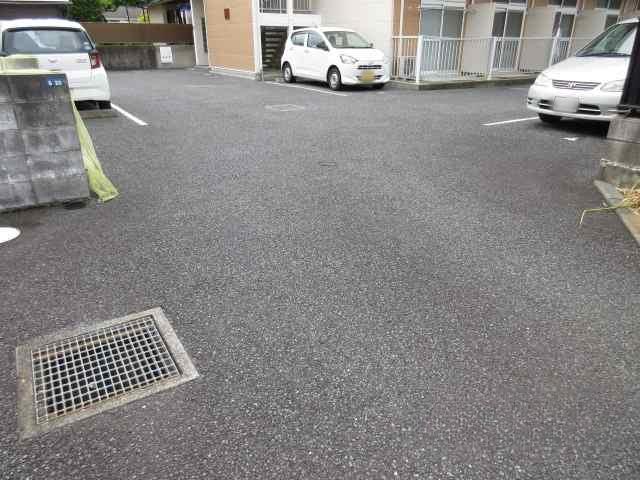 エクセル厚木(19102)の外観・駐車場イメージ1枚目