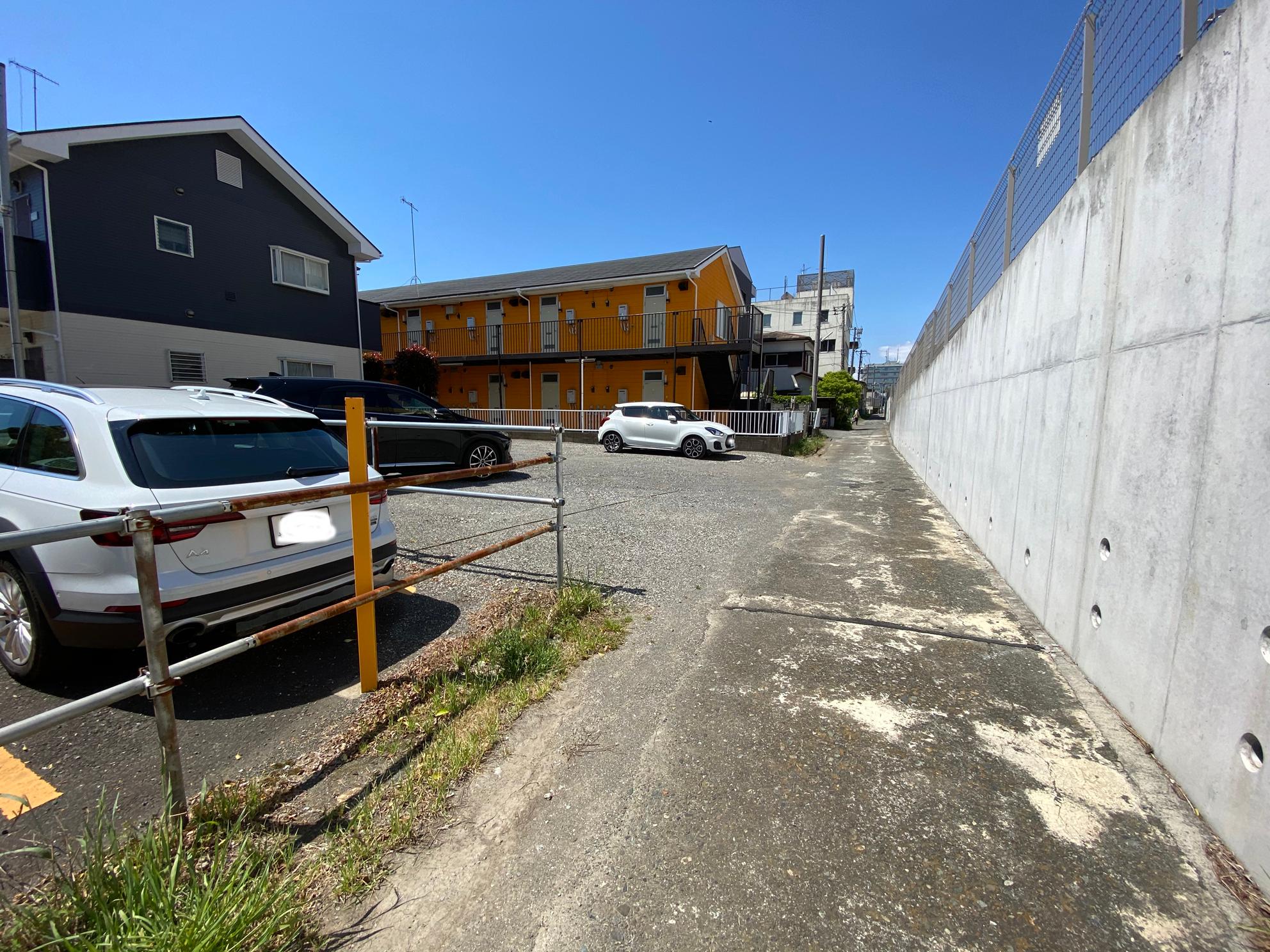 秦月極駐車場の外観・駐車場イメージ1枚目