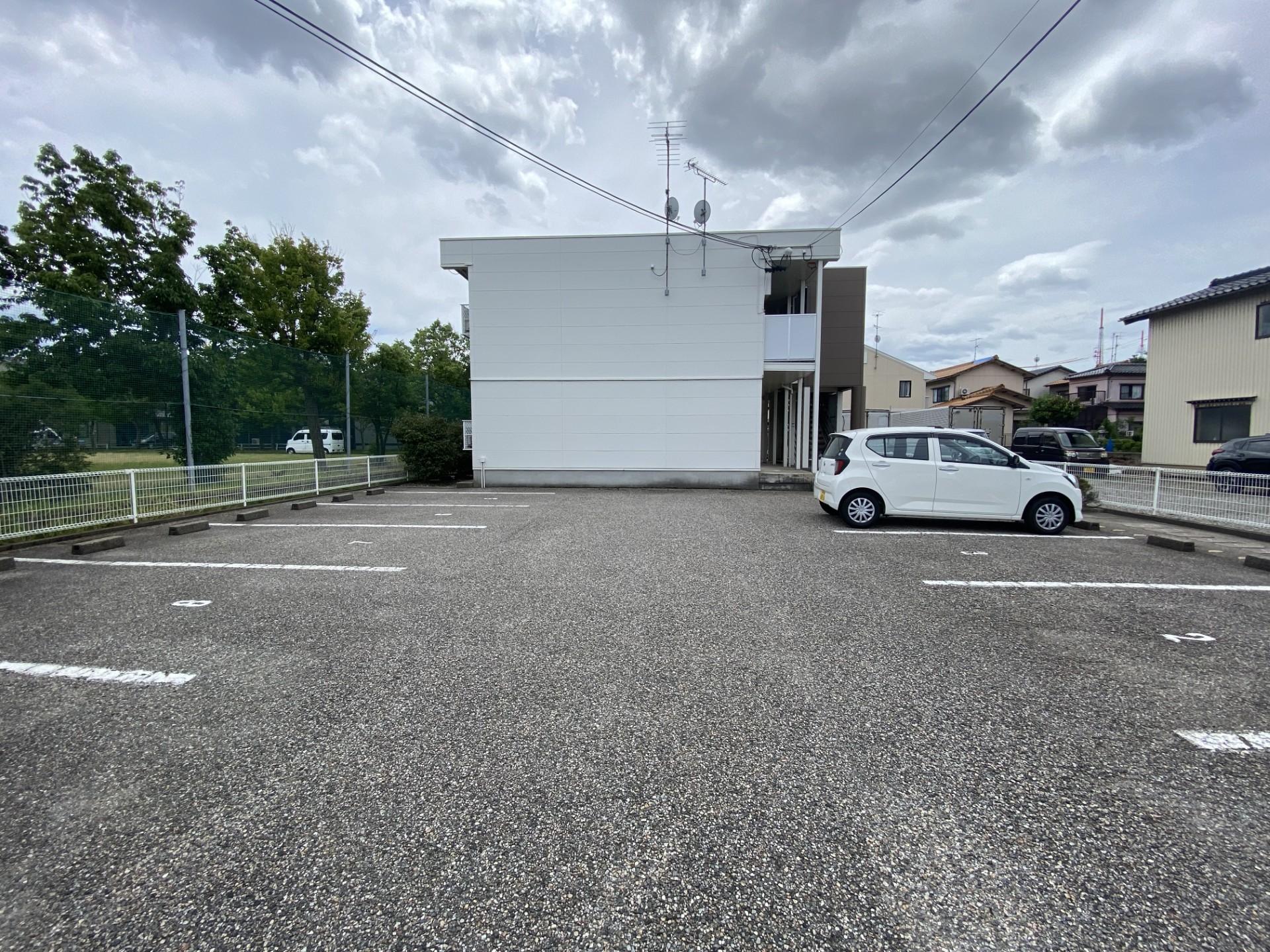 イーストＫ　Ⅱ(17409)の外観・駐車場イメージ1枚目