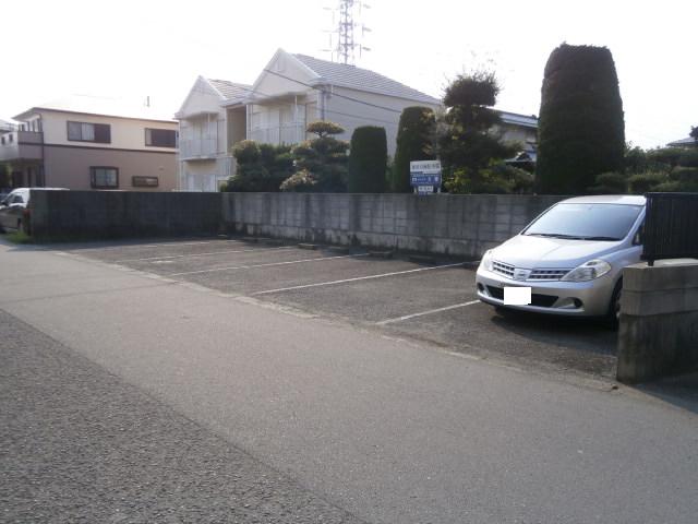 秋川月極駐車場の外観・駐車場イメージ1枚目