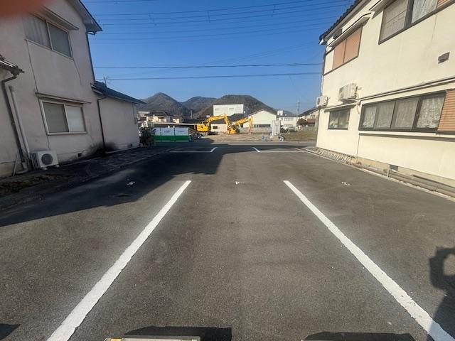 庄能月極駐車場の外観・駐車場イメージ2枚目