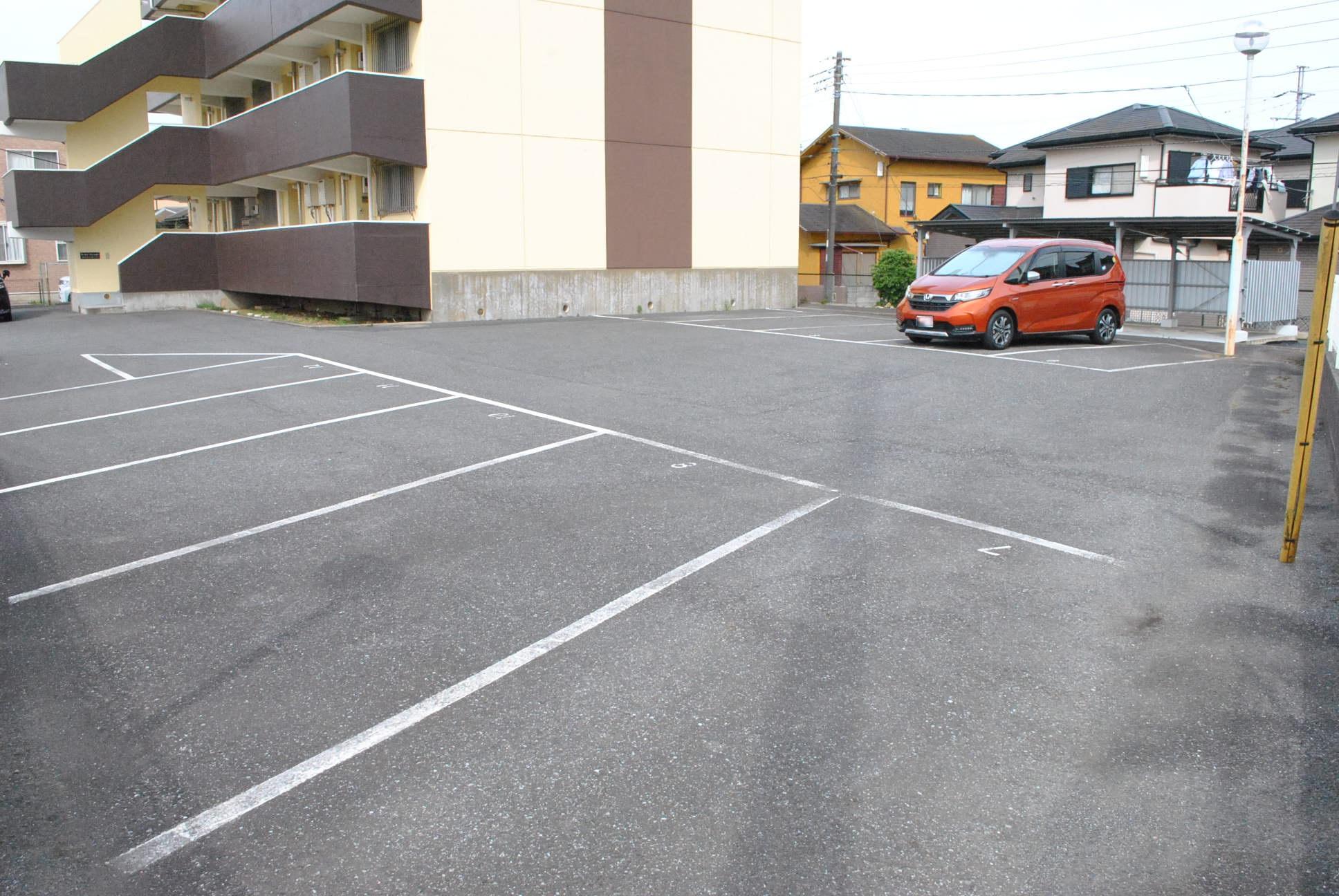 ケーティーマンション駐車場の外観・駐車場イメージ2枚目