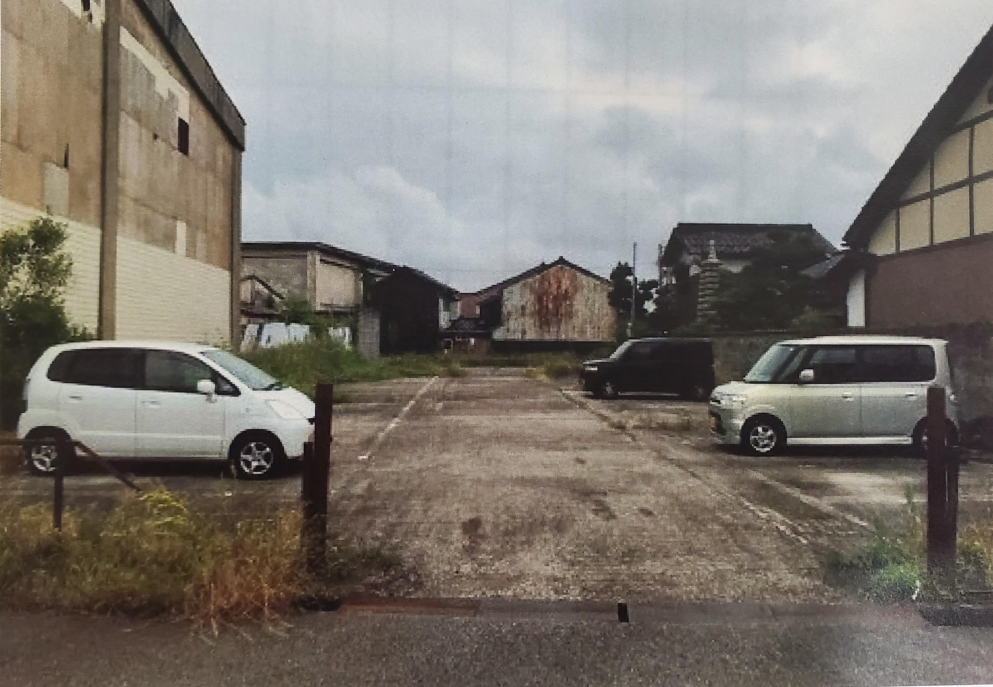 射水市本町一丁目駐車場の外観・駐車場イメージ1枚目