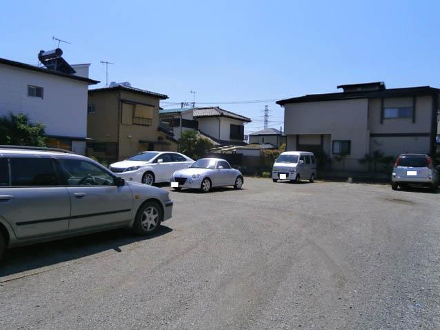 富塚月極駐車場の外観・駐車場イメージ1枚目