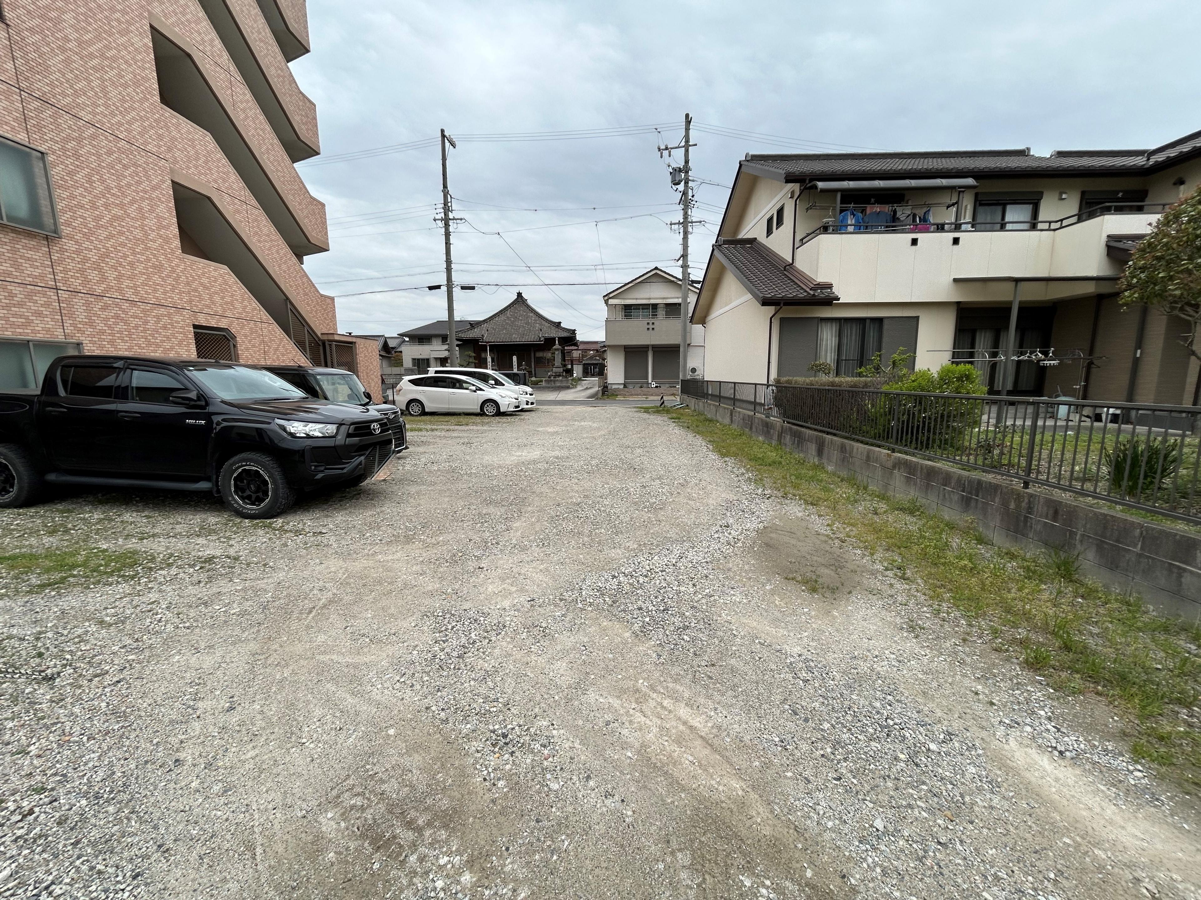 000119の外観・駐車場イメージ3枚目