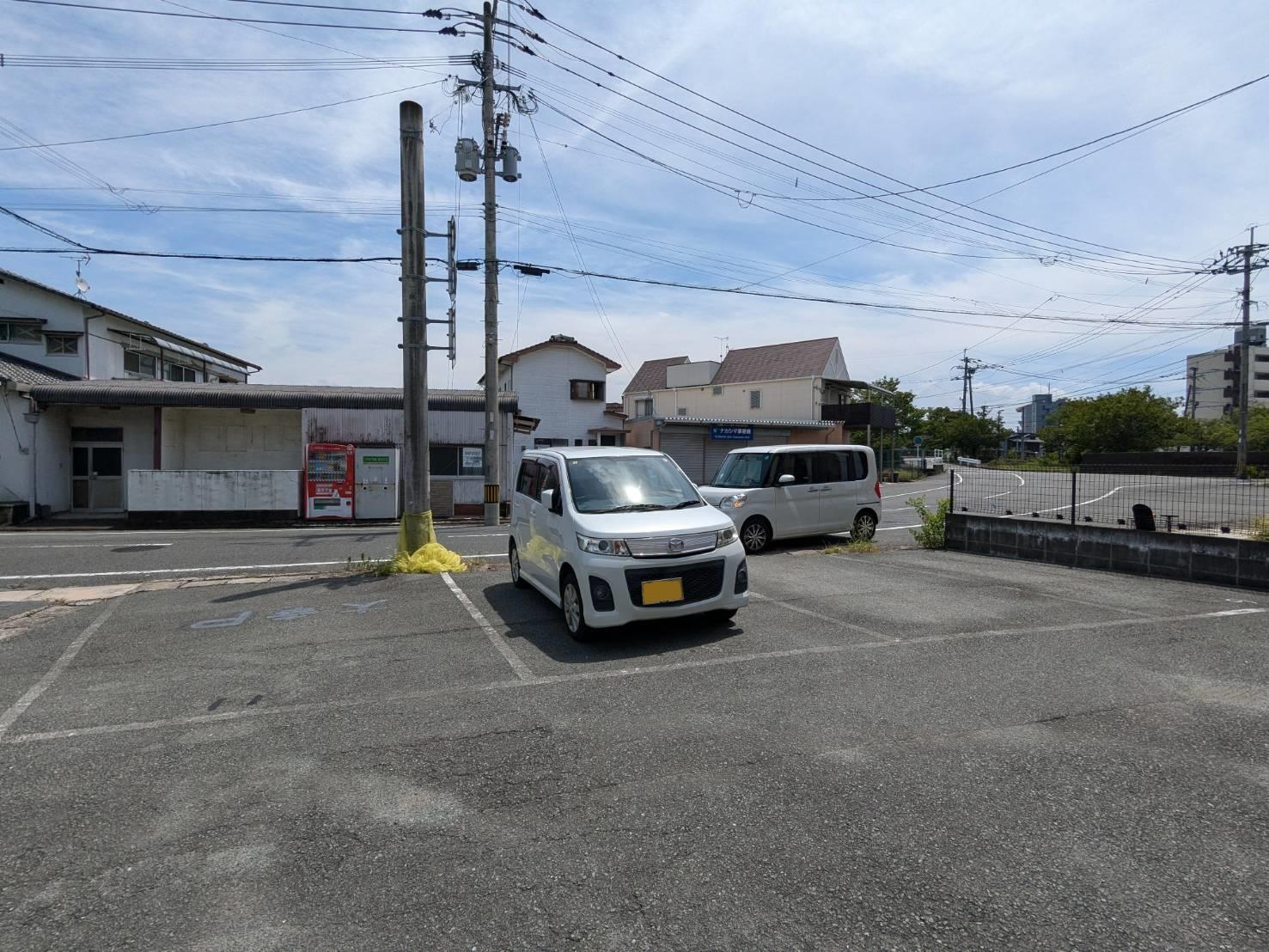 猿渡月極駐車場の外観・駐車場イメージ2枚目