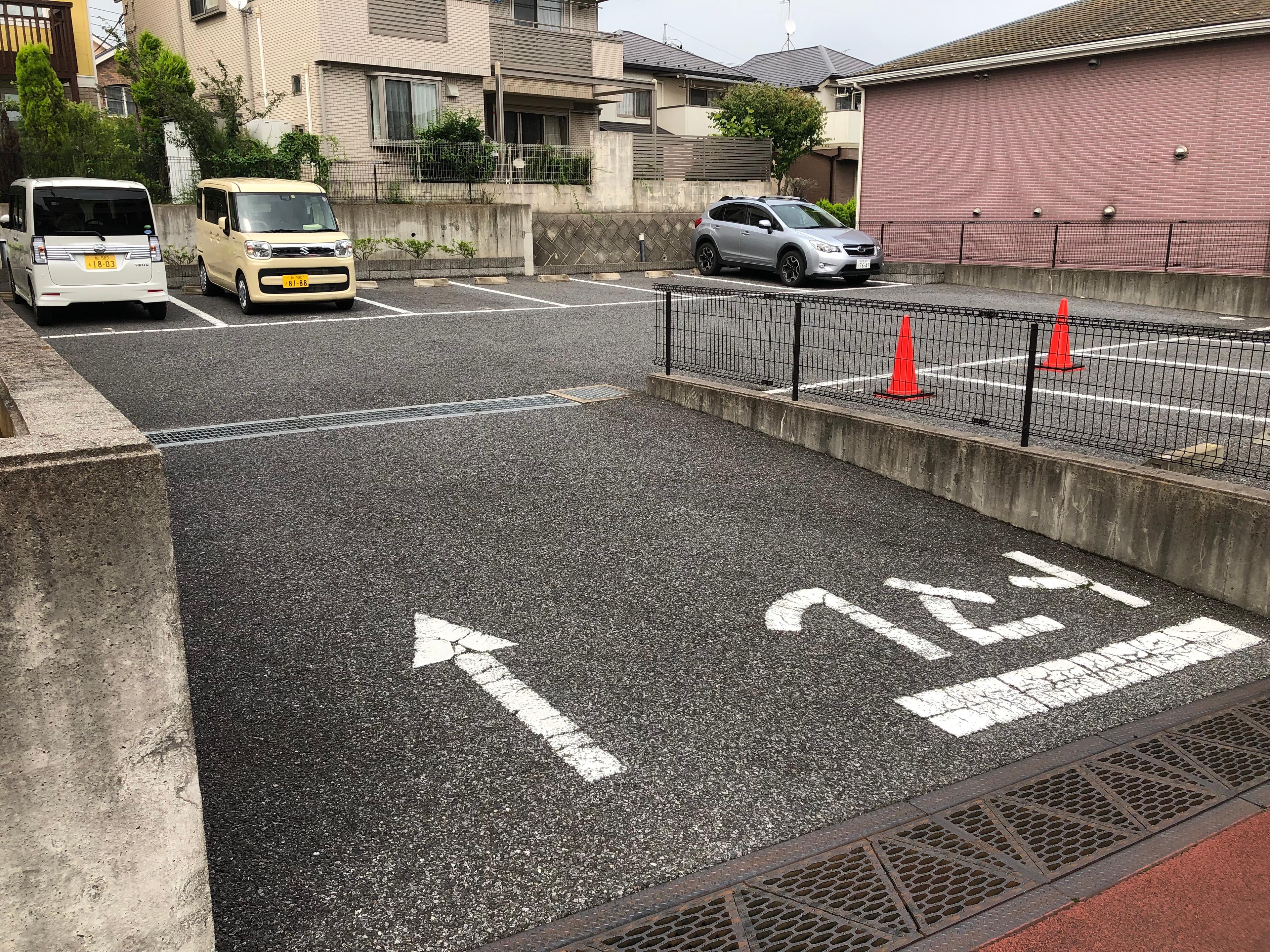 ＲＡＤＩＳＨ１・２・３・４・５・６の外観・駐車場イメージ3枚目