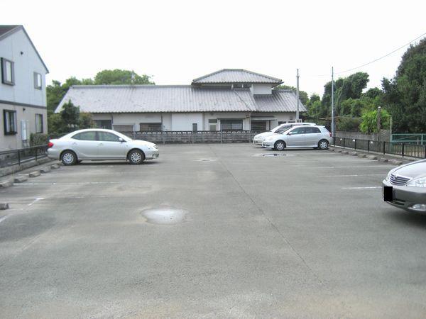 レイクサイドパークの外観・駐車場イメージ2枚目