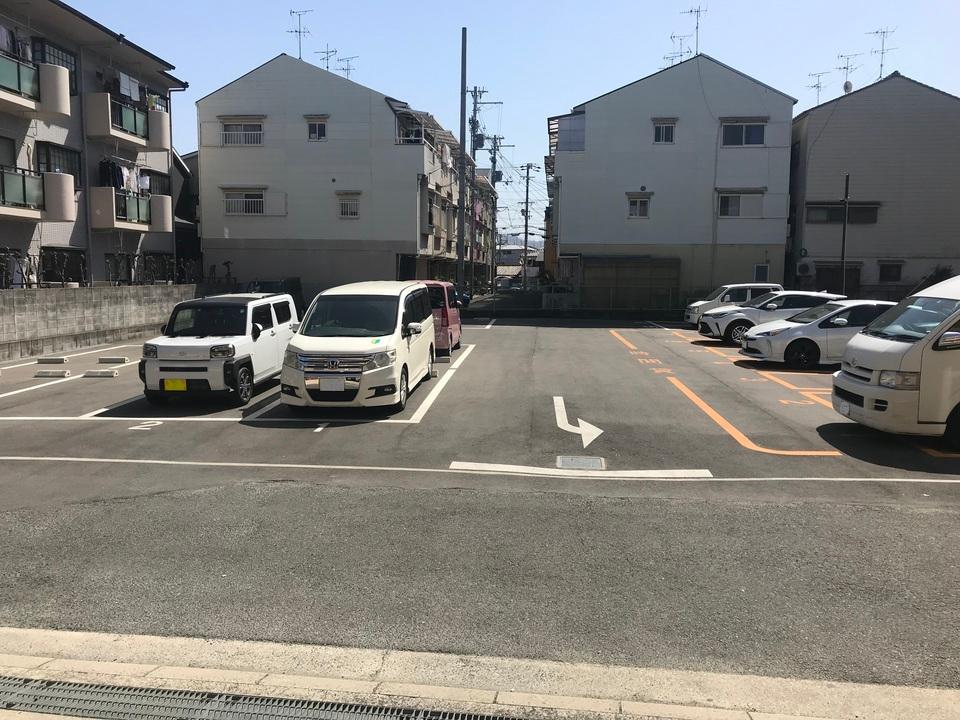 東大阪吉田５丁目の外観・駐車場イメージ1枚目