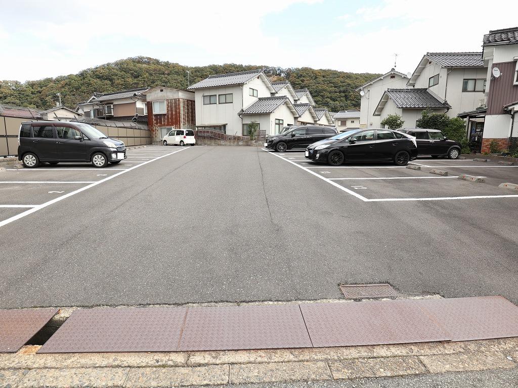 青葉町2丁目月極駐車場の外観・駐車場イメージ1枚目