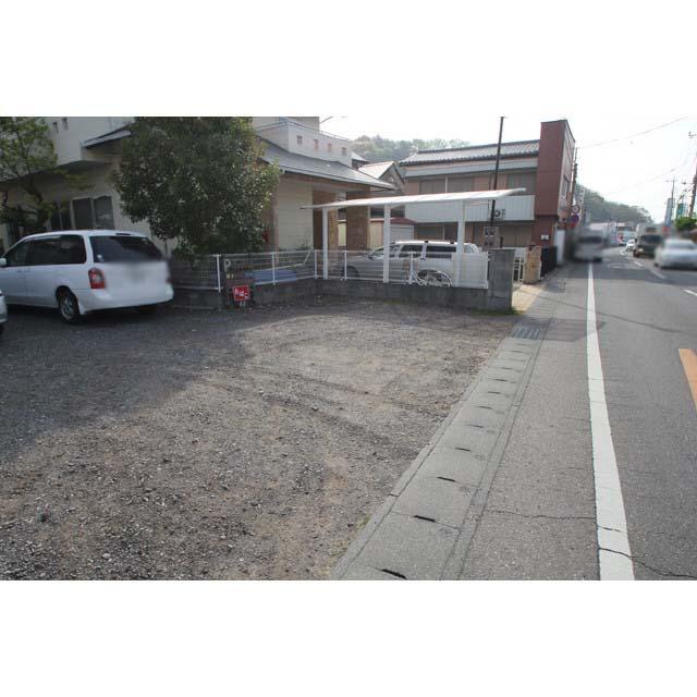 市役所下駐車場の外観・駐車場イメージ2枚目