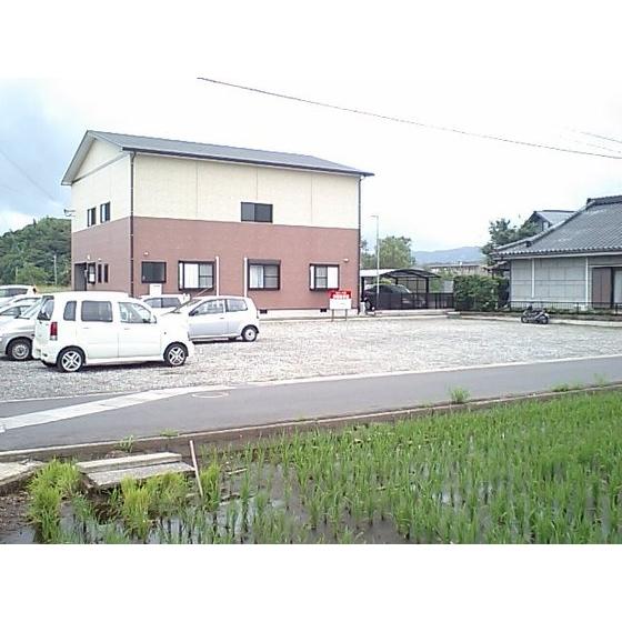 Ｍパーク３６（中山町）の外観・駐車場イメージ1枚目