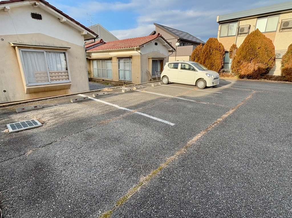 ピノ・ノワール(16817)の外観・駐車場イメージ1枚目