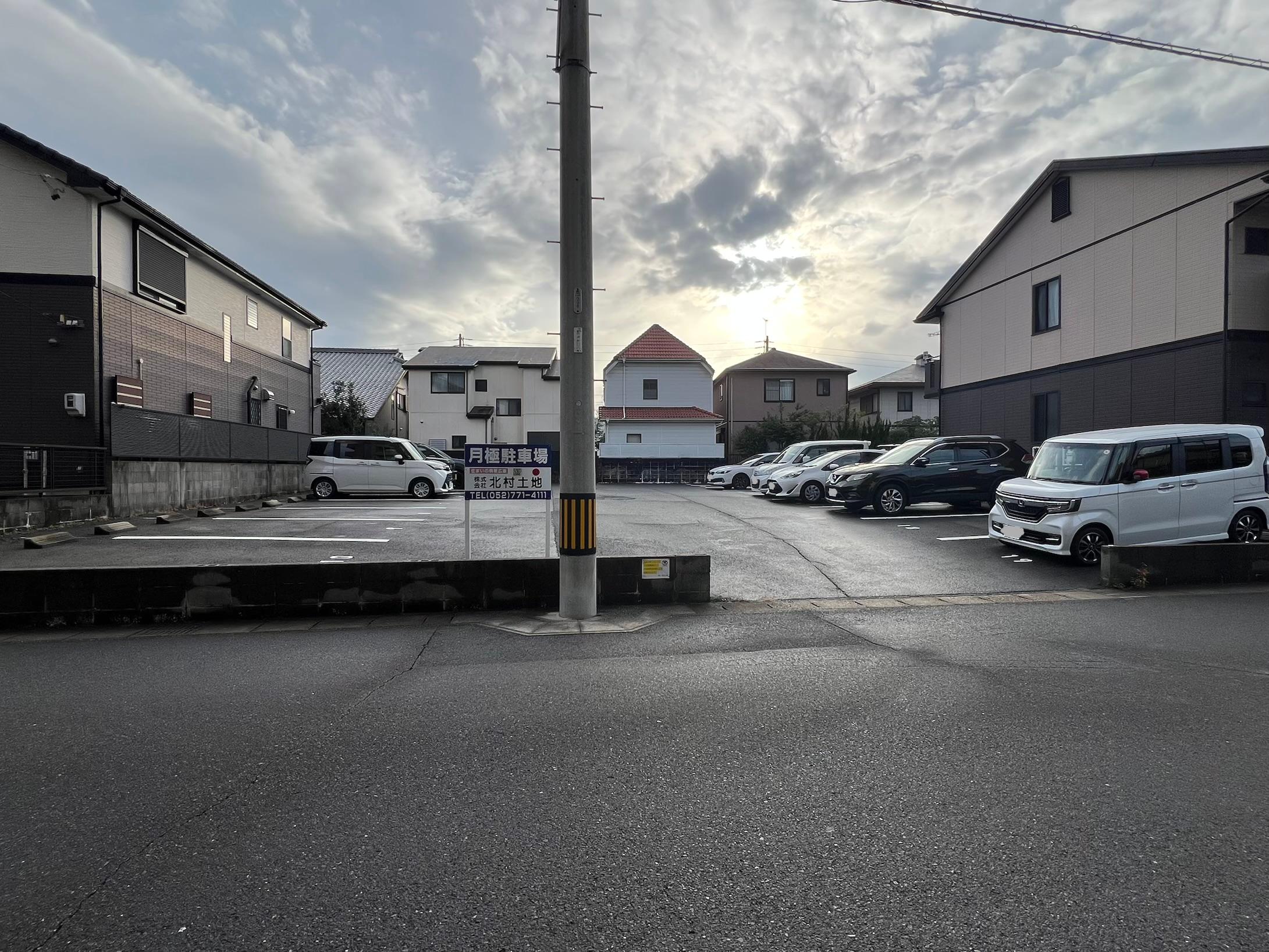 ながくて駐車場の外観・駐車場イメージ1枚目