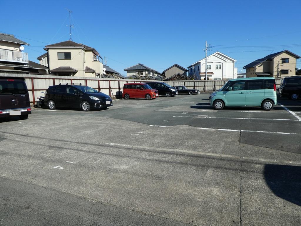中島３丁目駐車場の外観・駐車場イメージ1枚目