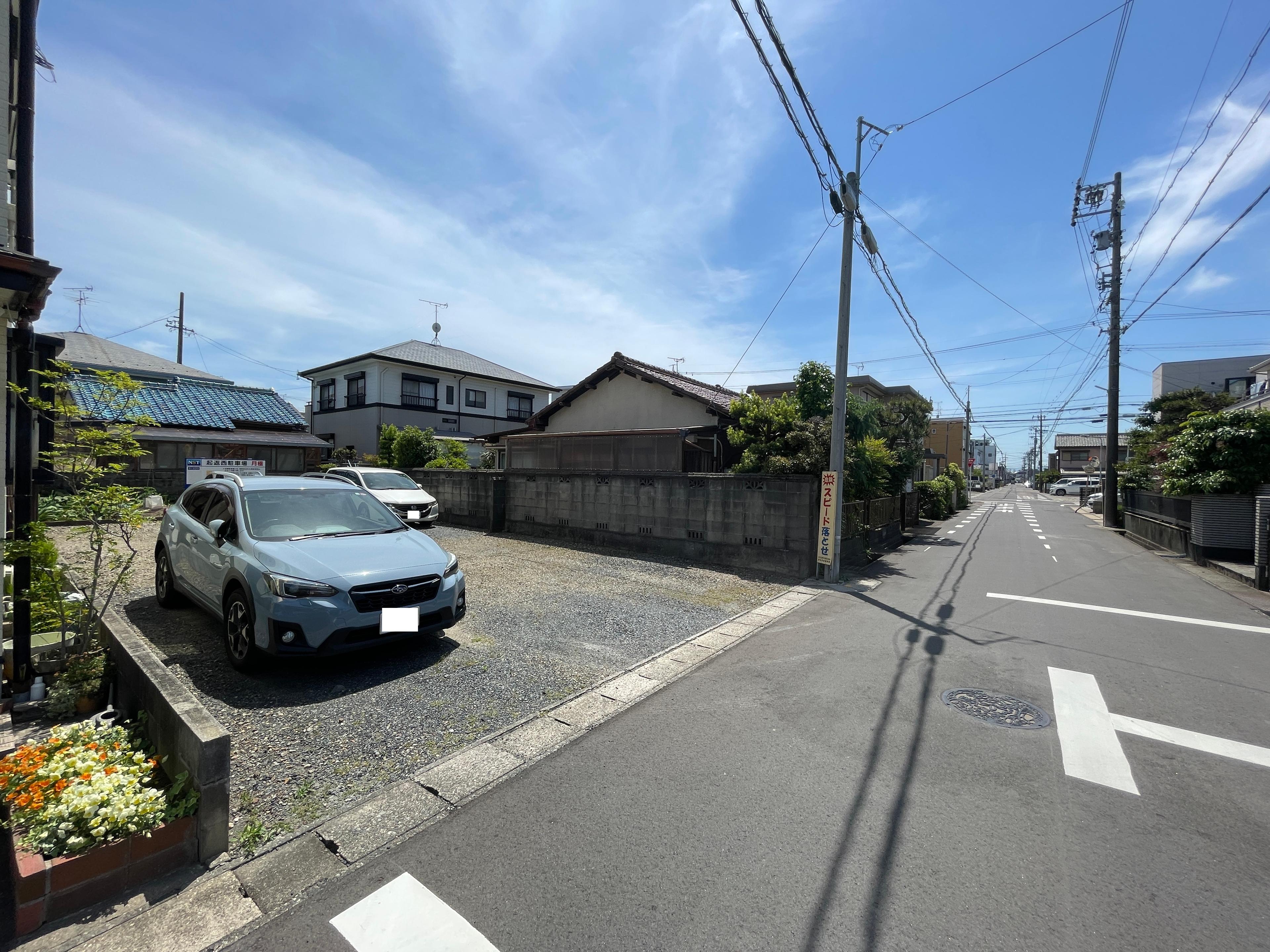 起返西駐車場の外観・駐車場イメージ2枚目