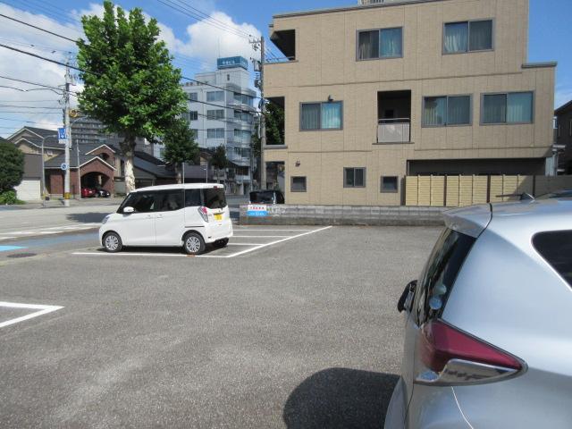 北新パーキングの外観・駐車場イメージ1枚目