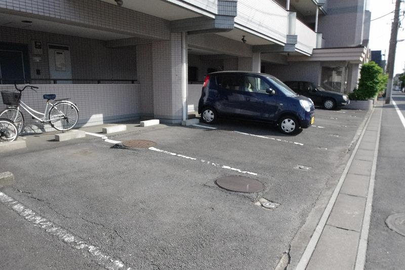 ファウンテン90の外観・駐車場イメージ2枚目
