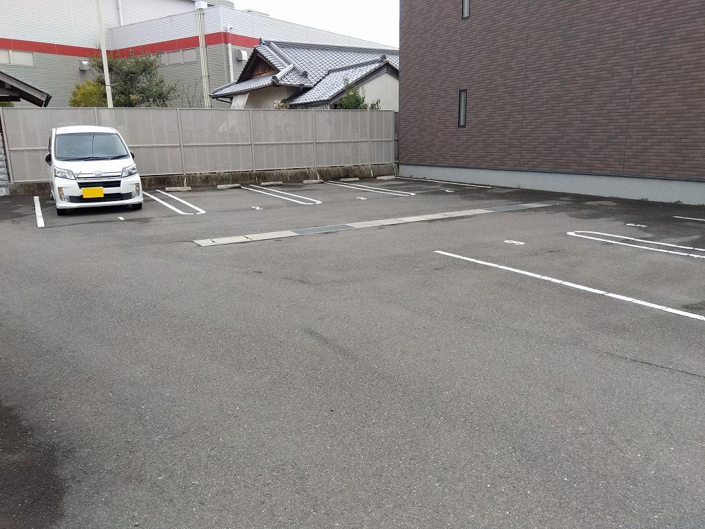 アルファ(55507)の外観・駐車場イメージ2枚目