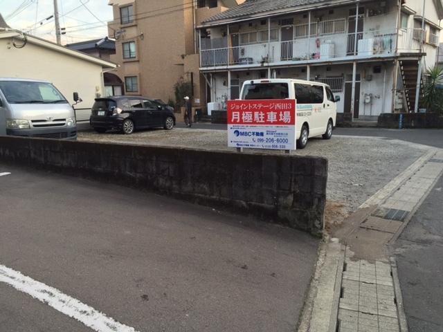 ｼﾞｮｲﾝﾄｽﾃｰｼﾞ西田3の外観・駐車場イメージ1枚目