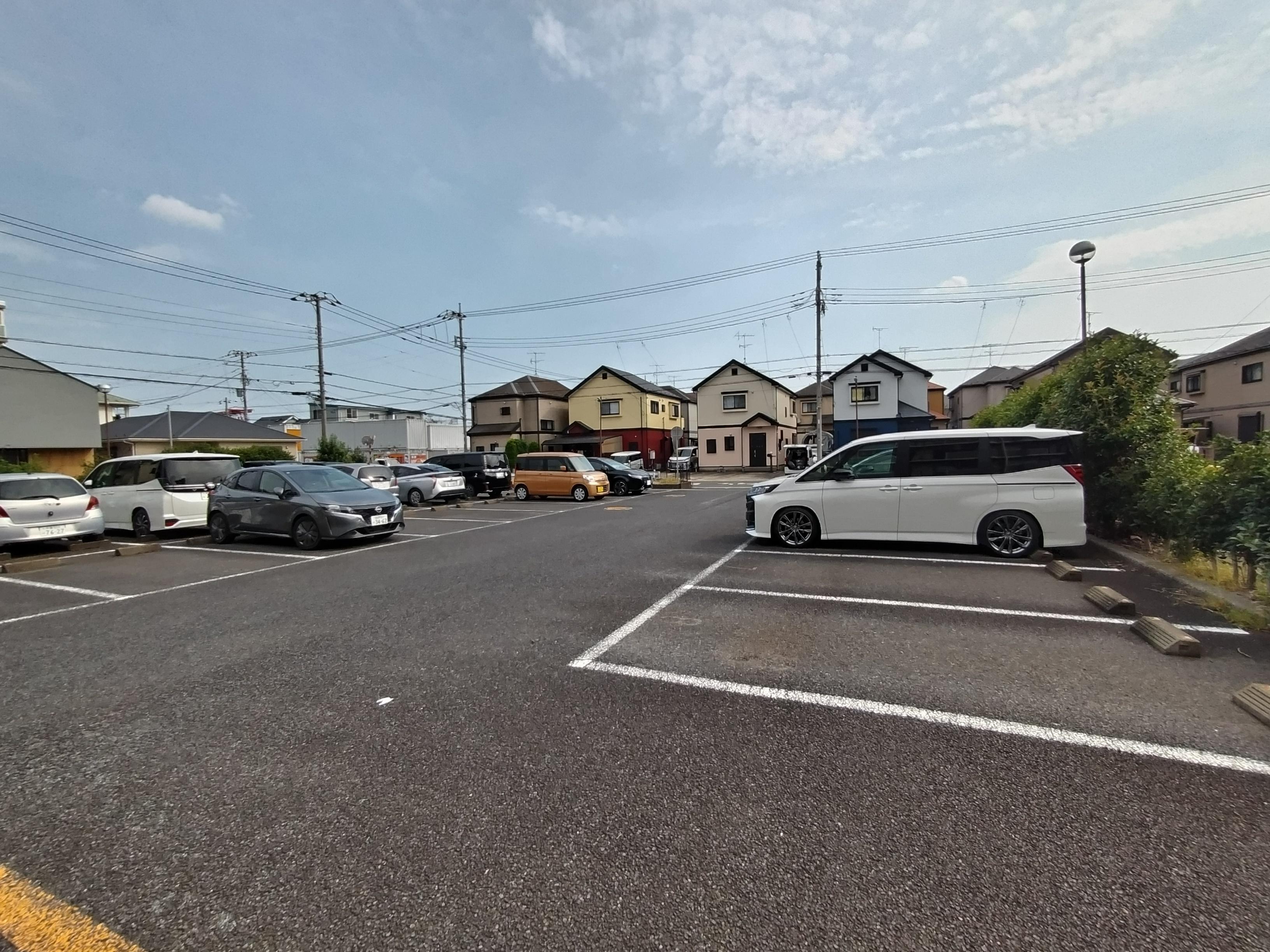 エメロード長沼の外観・駐車場イメージ1枚目