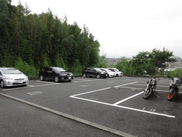 ヒルトップ　壱番館(39446)の外観・駐車場イメージ1枚目