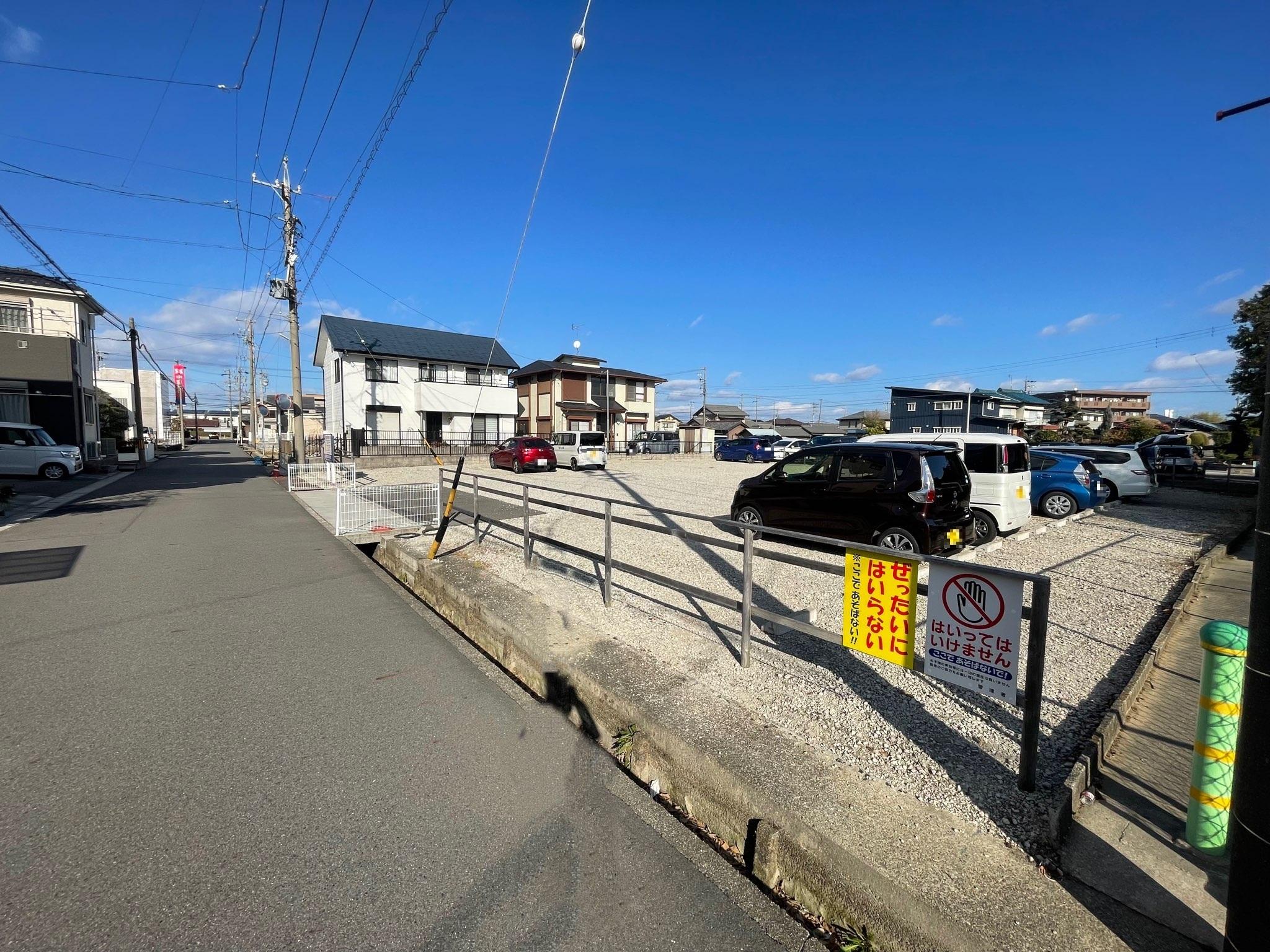 引免地中央駐車場の外観・駐車場イメージ2枚目