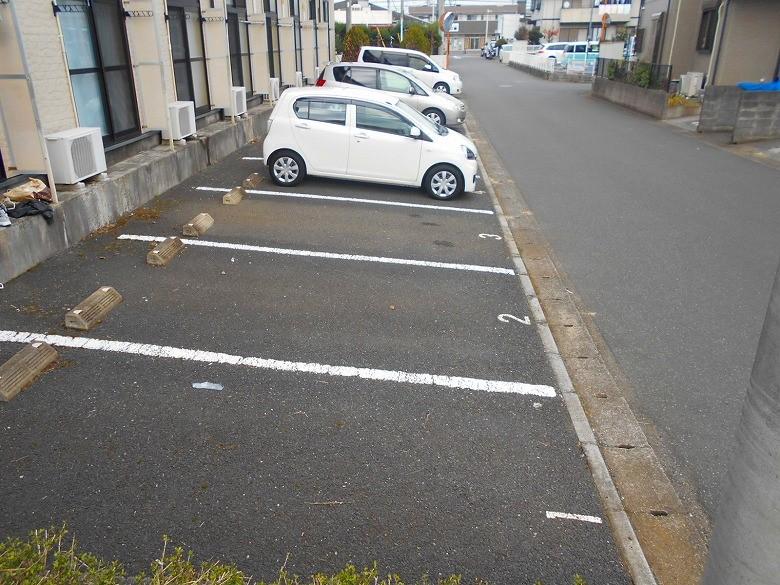 貝塚(32393)の外観・駐車場イメージ1枚目