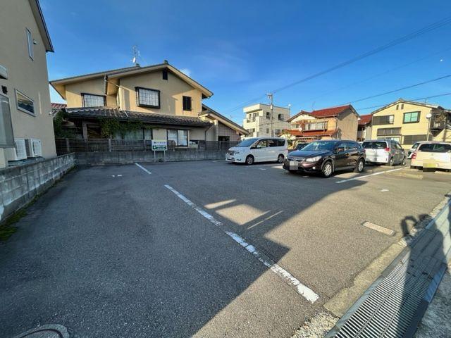 和パーキングの外観・駐車場イメージ1枚目
