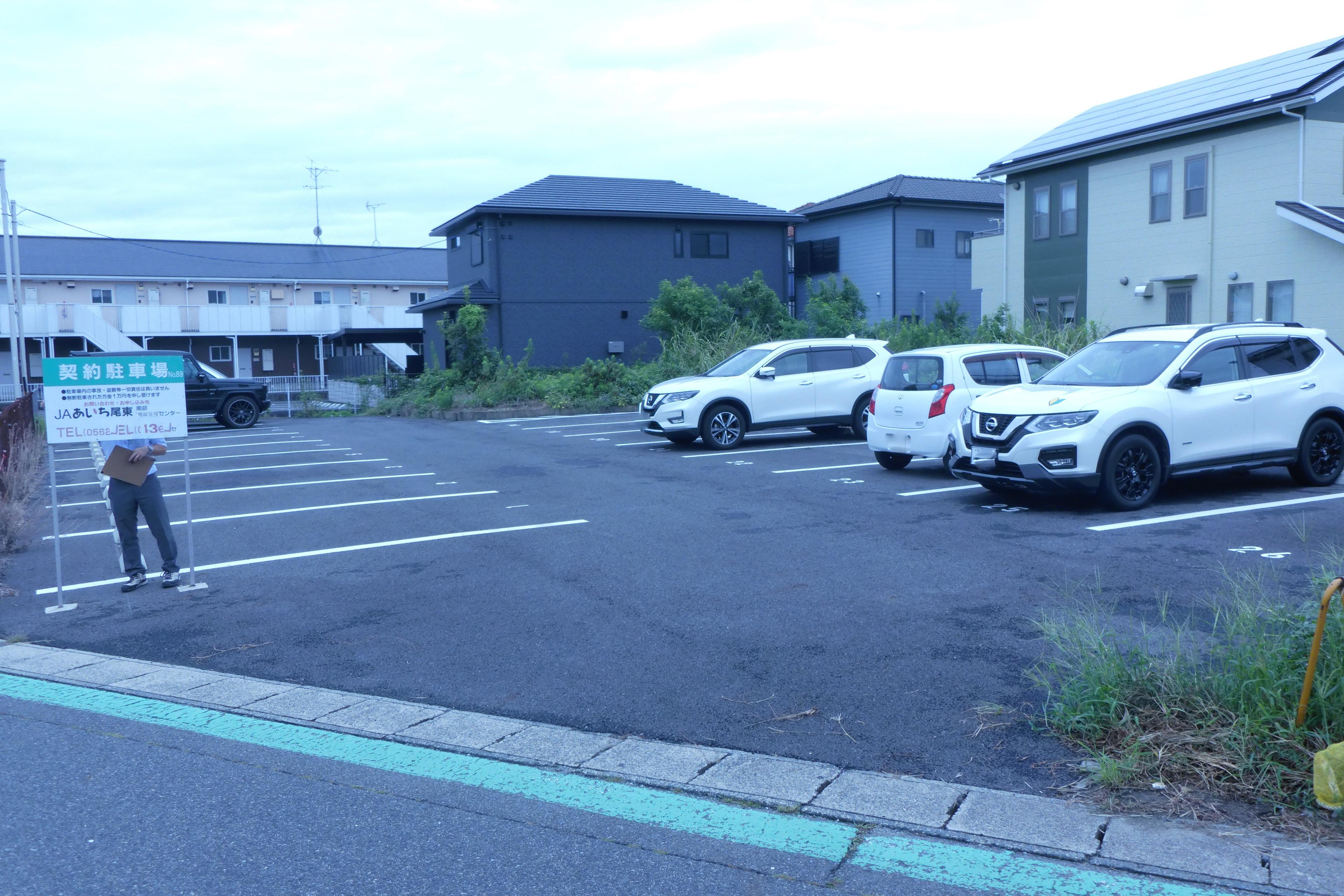 320089の外観・駐車場イメージ1枚目