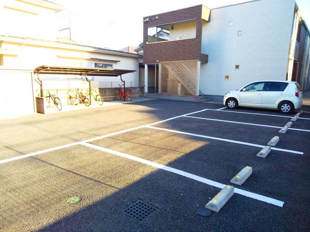 クレイノエストカーサ(55859)の外観・駐車場イメージ1枚目