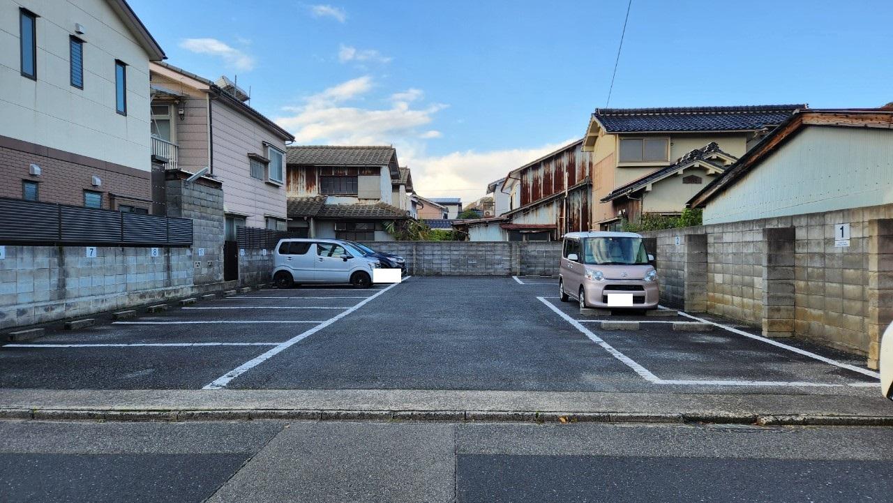 湯所町2丁目225駐車場の外観・駐車場イメージ1枚目