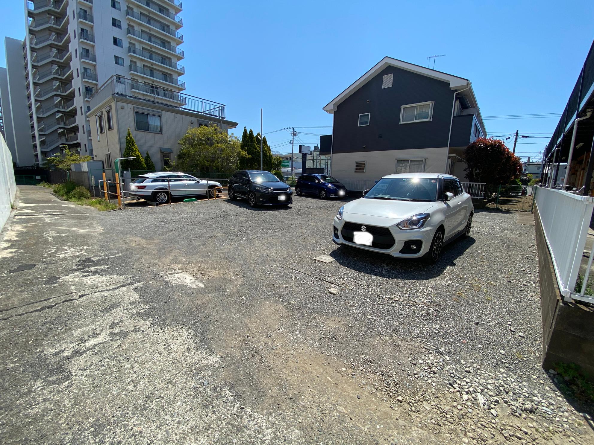 秦月極駐車場の外観・駐車場イメージ2枚目