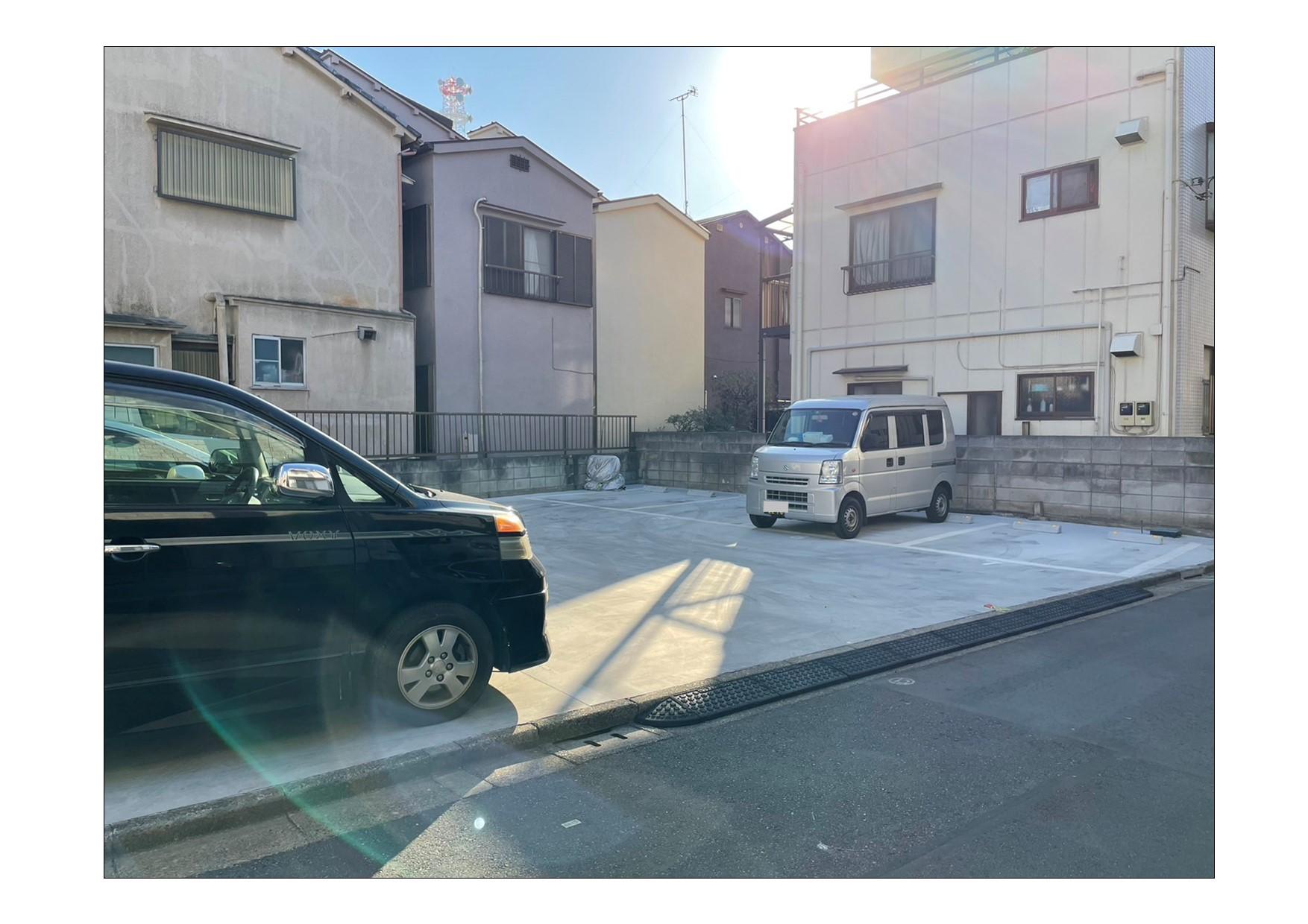 トモユキ東尾久月極駐車場6の外観・駐車場イメージ2枚目