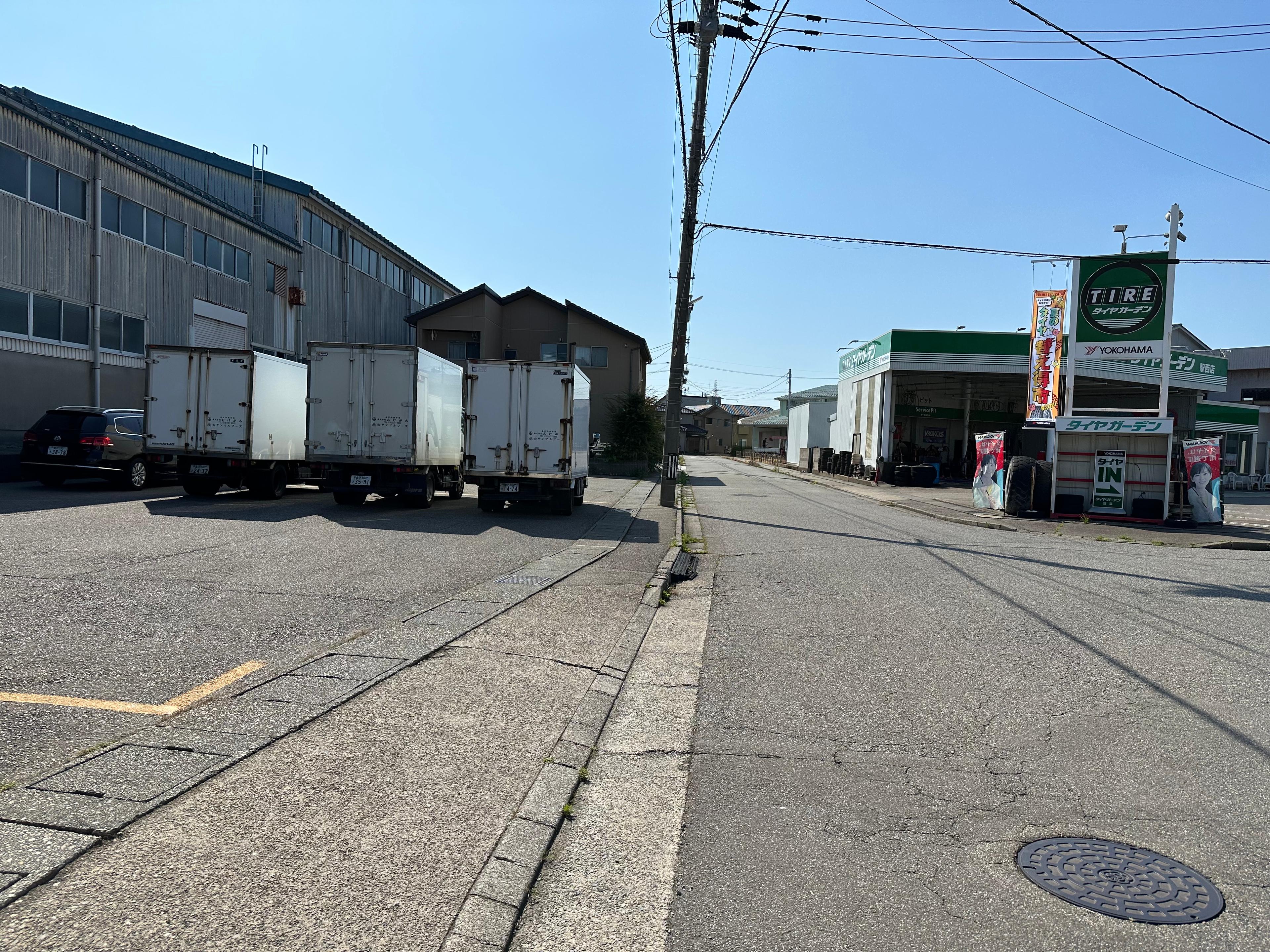 石山商店月極駐車場の外観・駐車場イメージ3枚目
