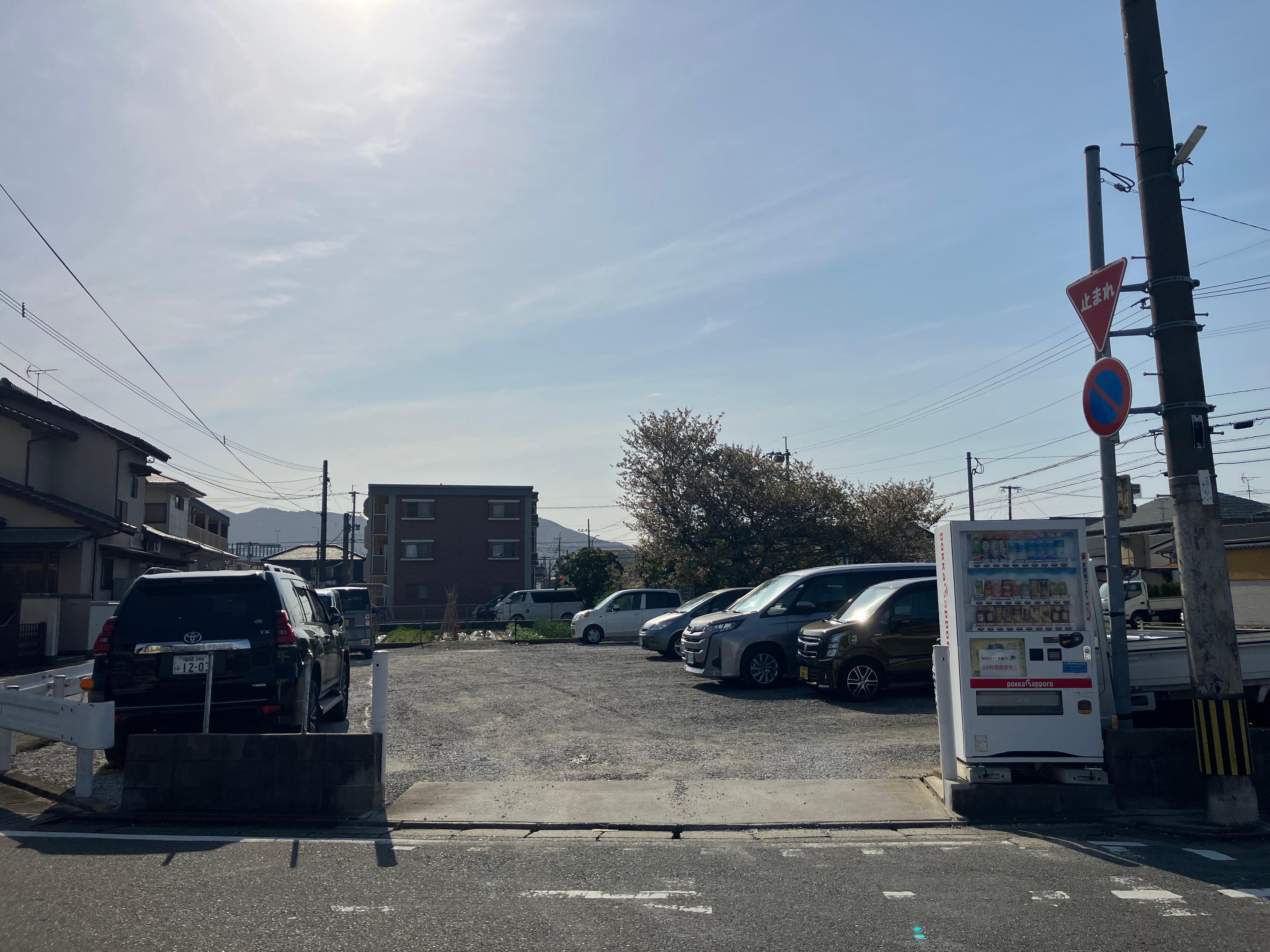 賀茂駐車場の外観・駐車場イメージ1枚目
