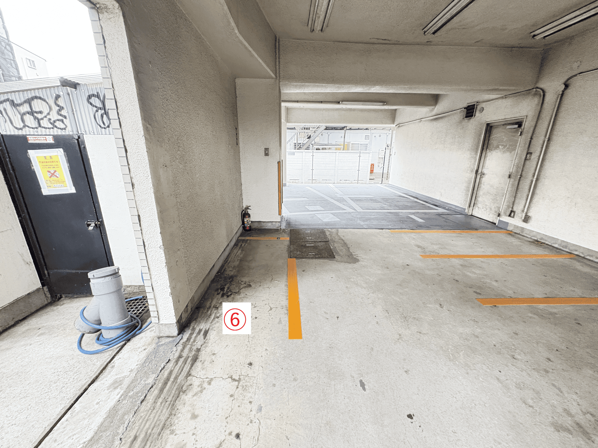 世田谷松原1丁目屋根付きバイク駐車場の外観・駐車場イメージ3枚目