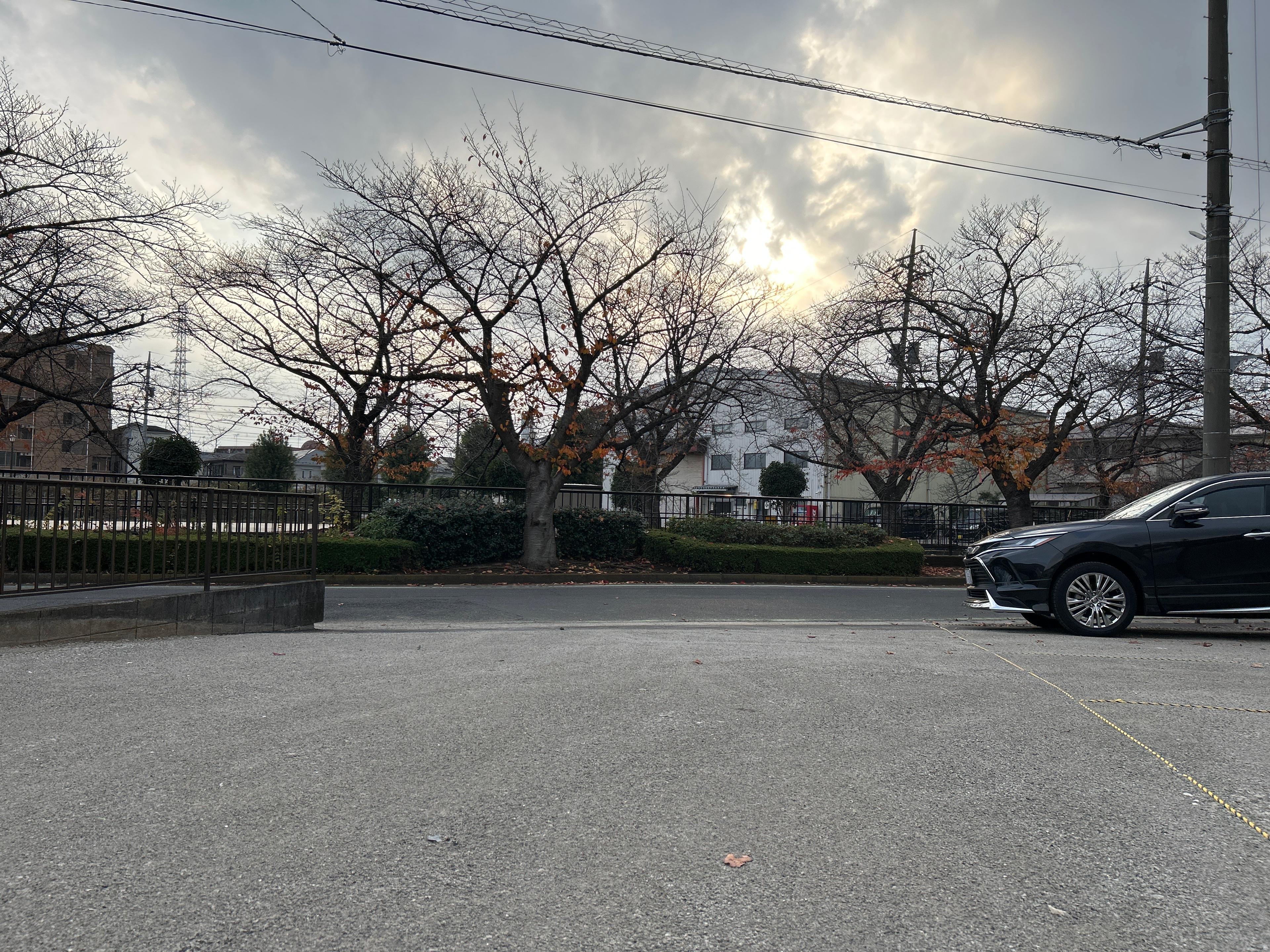 ドエルパーキングの外観・駐車場イメージ3枚目