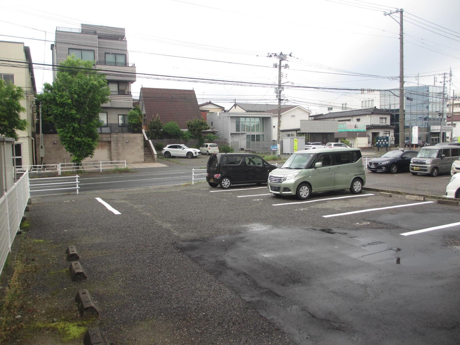 第6駐車場の外観・駐車場イメージ3枚目